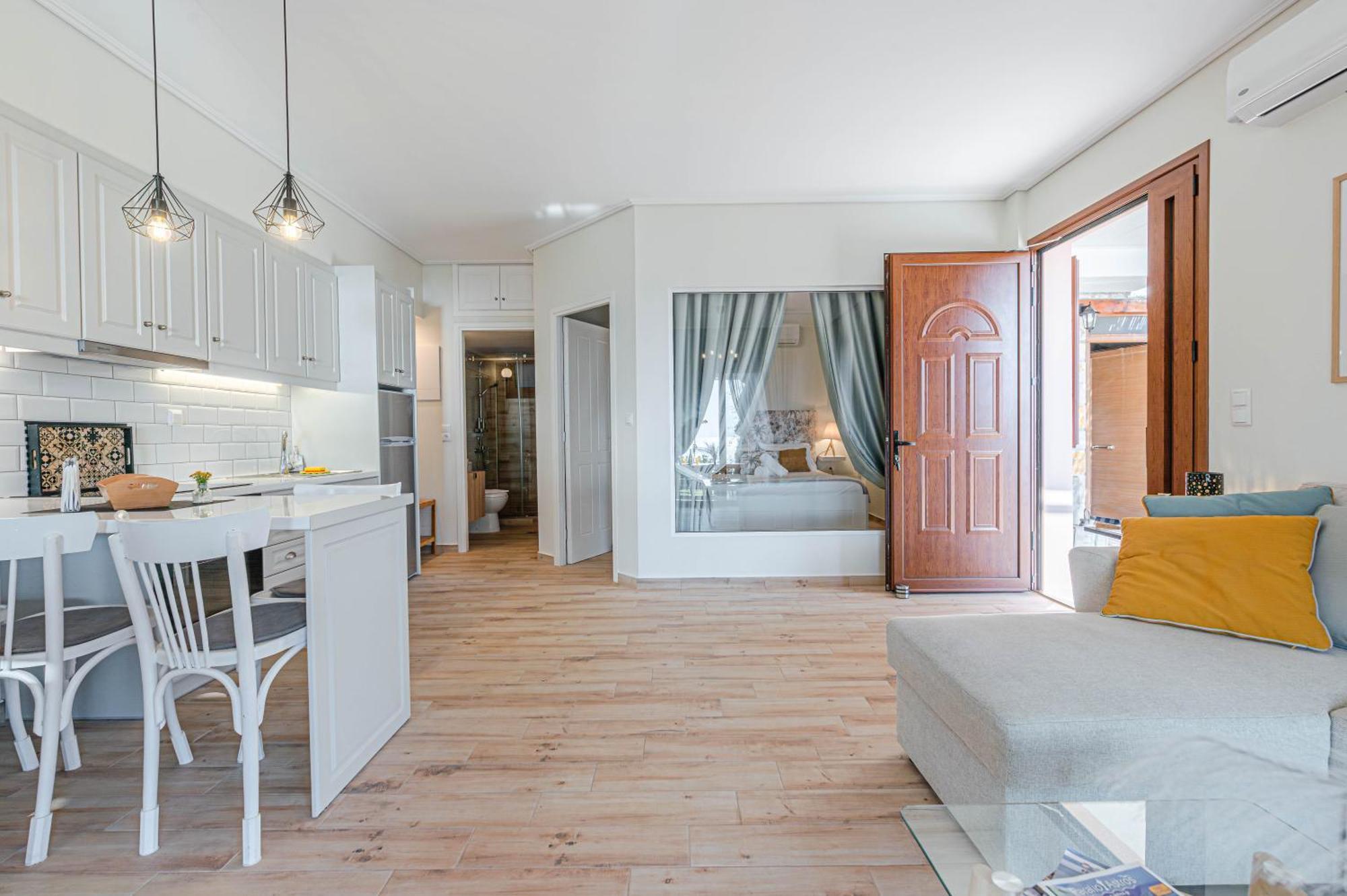 Paralio Astros Beachfront Suites Xiropígado Kültér fotó