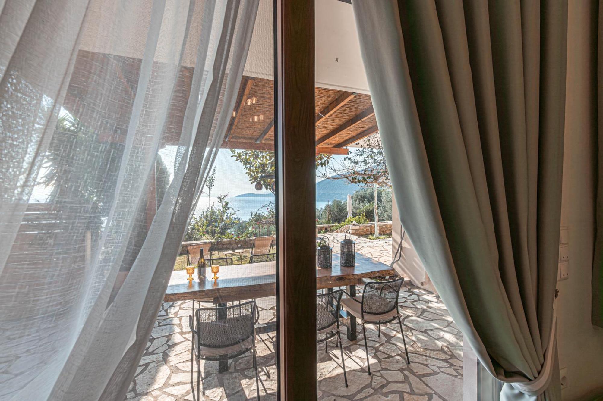 Paralio Astros Beachfront Suites Xiropígado Kültér fotó
