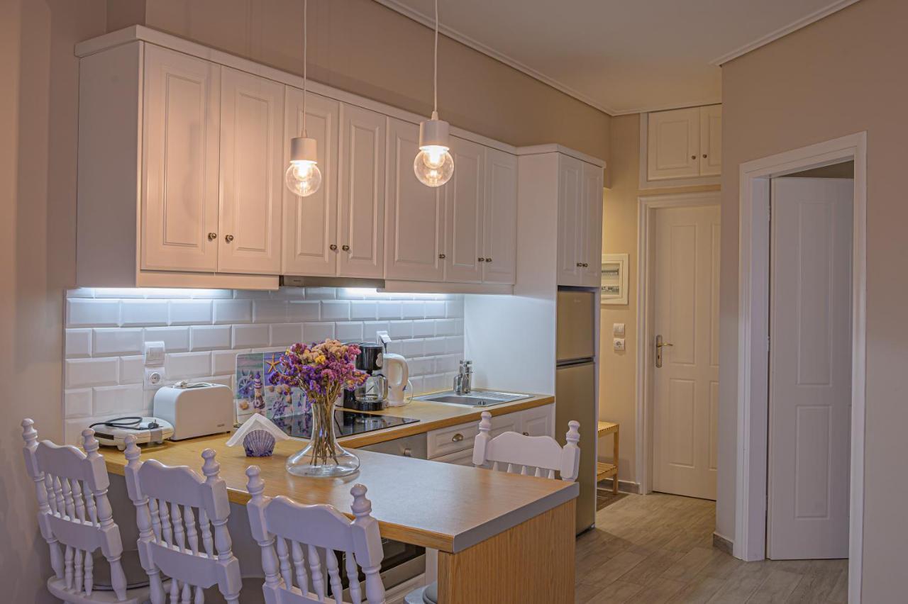 Paralio Astros Beachfront Suites Xiropígado Kültér fotó