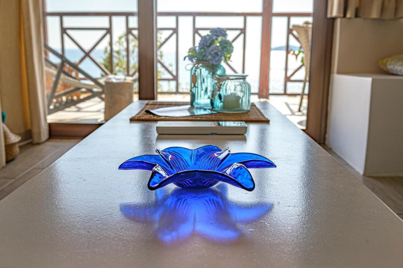 Paralio Astros Beachfront Suites Xiropígado Kültér fotó